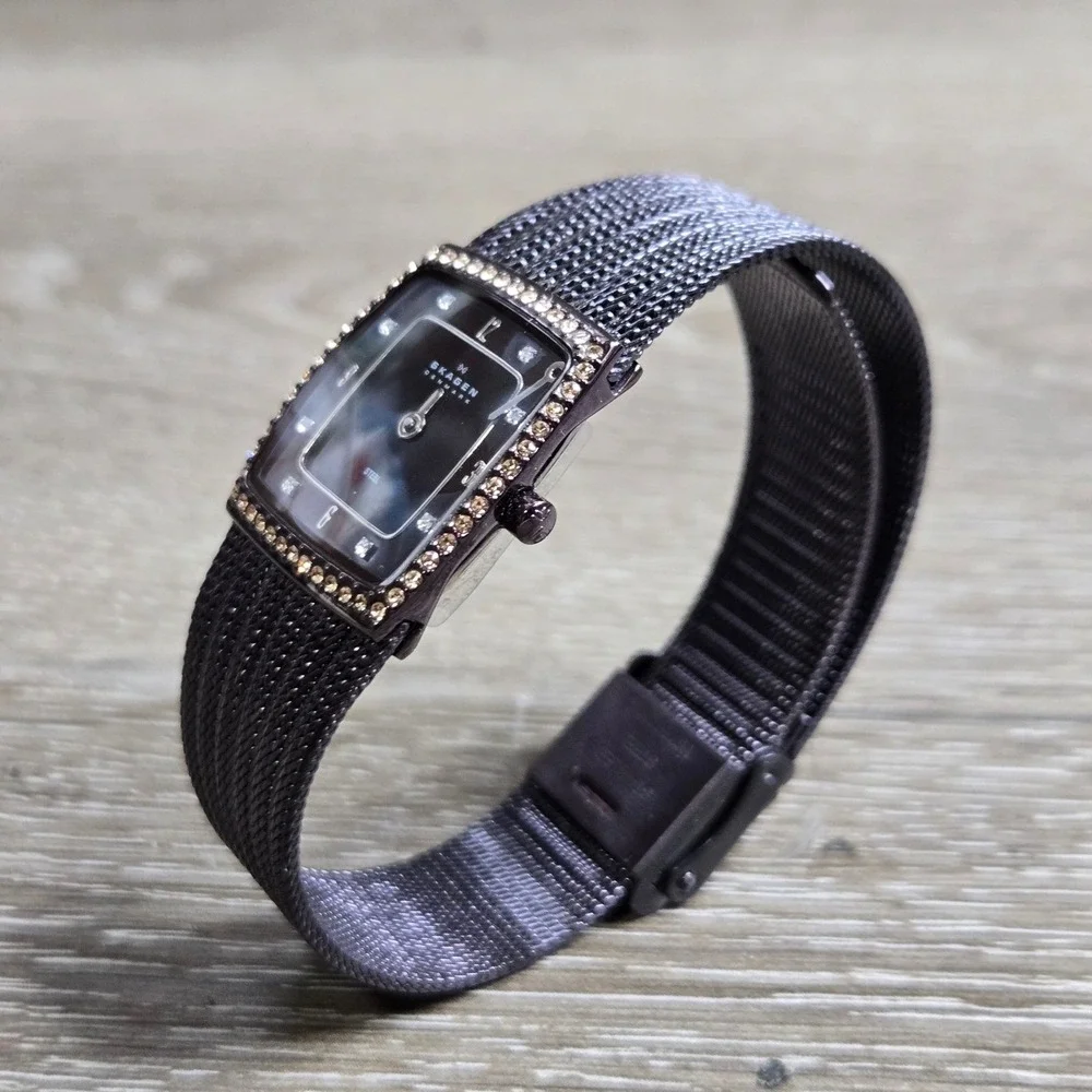 Skagen 384XSDD1S Mother of Pearl Mesh Crystal Bezel Women's Watch for Parts